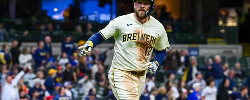 Brewers Announce Rhys Hoskins News After 35 Straight Missed Games