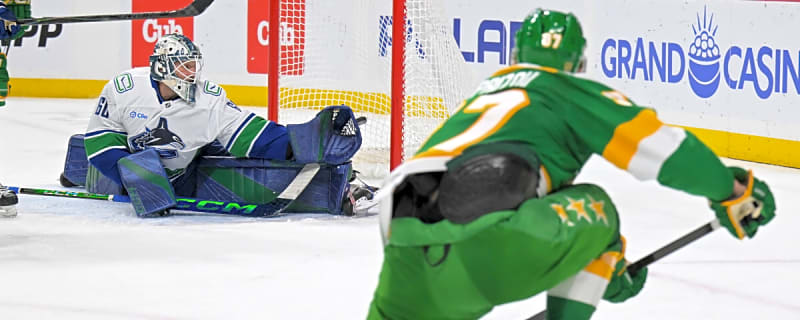 Wild clinch playoff spot, two stars hit 40-goal mark in win over Canucks