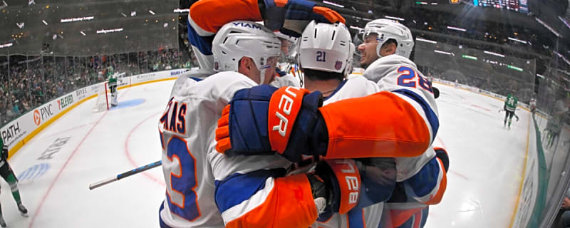 2-Goal 3rd Period Gives Islanders 3-2 Win Over Stars