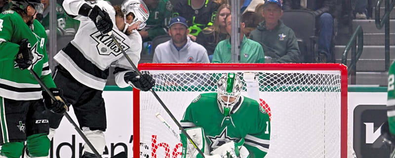 DeSmith Stops 27, Stars Defeat Kings 4-1