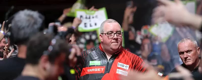 'I'm playing the darts of my life' - Stephen Bunting returns to New Zealand for first time in a decade with point to prove