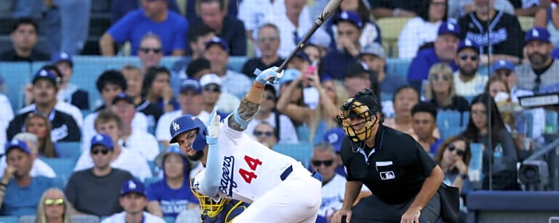 25YO Dodgers Star Forced to Leave the Game After Taking a Painful Blow to the Hand