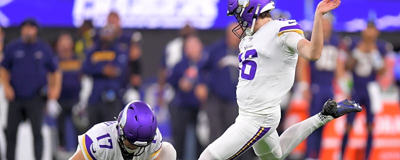 Al Michaels wasn&#39;t afraid to expose the NFL&#39;s attempt to cover up Vikings K Will Reichard&#39;s missed field goal controversy