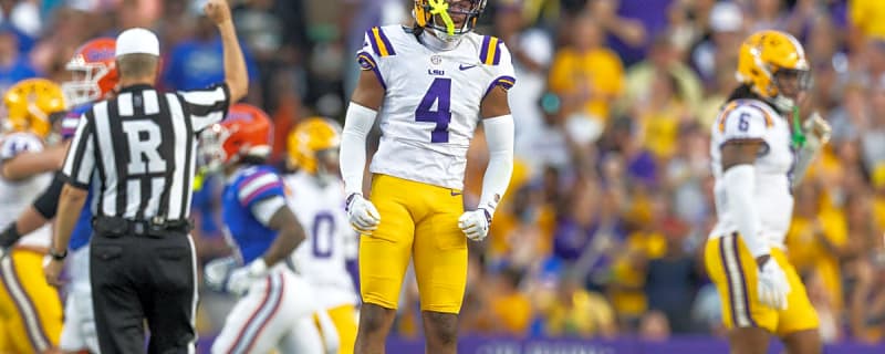 Giants land a massive trade haul for the No. 2 pick and add a weapon for Jaxson Dart in the latest 7-round NFL mock draft