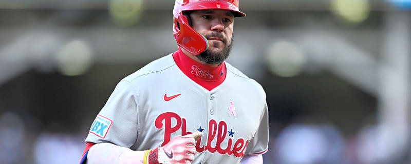 Phillies&#39; Kyle Schwarber Makes Promising Comments on Future in Philadelphia as Questions Loom