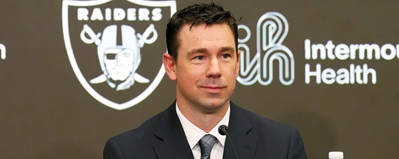 Raiders' new HC Klint Kubiak avoids a disaster waiting to happen for two straight seasons now after recent move
