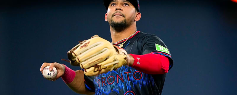 Blue Jays Announce Jonatan Clase News After Leaving Diamondbacks Game