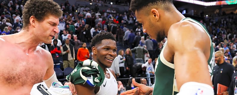 Blockbuster Mock Trade Has Timberwolves Landing Bucks' Giannis Antetokounmpo to Pair Alongside Anthony Edwards