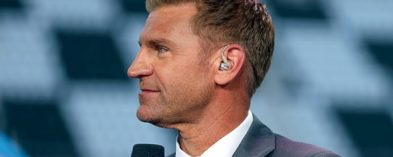 Clint Bowyer Has Meltdown on Live TV and Kyle Larson Roasts Him For It
