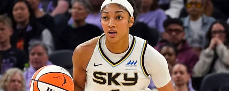 Sparks Coach Takes Bold Angel Reese Stance
