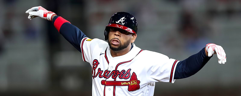 Braves’ Dominic Smith Makes MLB History With Walk-Off Grand Slam on Saturday