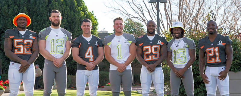 Andrew Luck congratulates his former Colts teammate Adam Vinatieri for making the Pro Football Hall of Fame