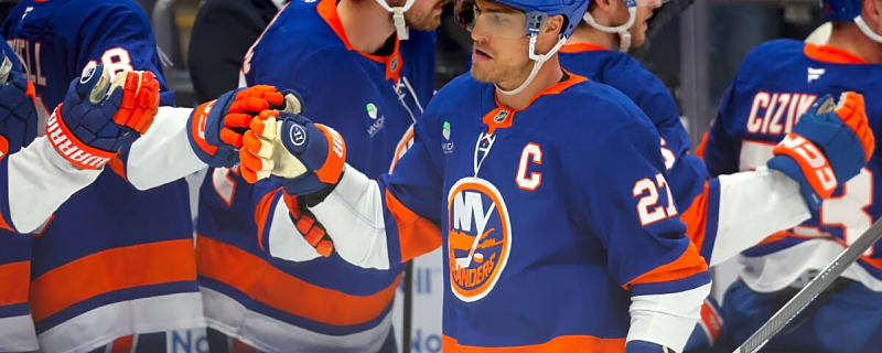 Islanders Score 3 Goals in First Period to Take Down Ducks 5-2