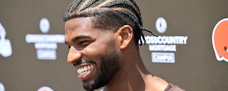 Shedeur Sanders Praised For Heartfelt Gesture To Young Fan