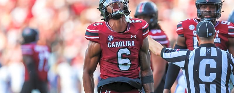 Next generation meets legendary – South Carolina Gamecocks star Dylan Stewart teams up with one of the greatest in summer workout