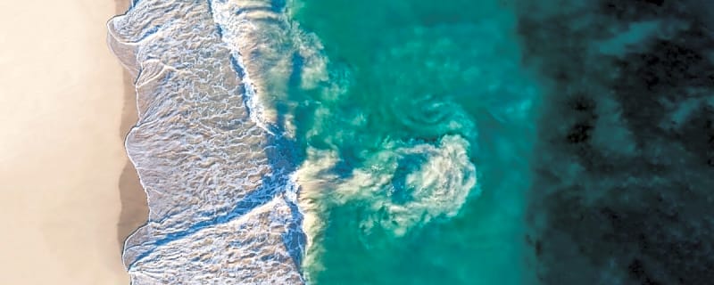 Teen Dies in Rip Tide Freak Accident, Surfers &#39;Heroic&#39; in Rescue