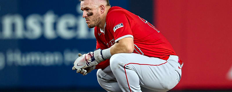 Camera Catches Mike Trout&#39;s MVP-to-MVP Gesture Toward Aaron Judge