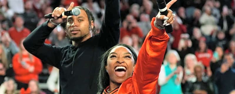 Simone Biles' Live Reaction to Bears' OT Win Against Packers