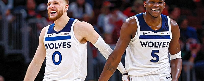 Wolves’ Donte DiVincenzo Opens Up on Chemistry With Anthony Edwards, Playing Through Broken Nose & More (Exclusive)