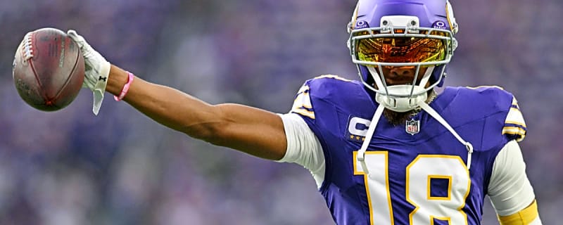 Justin Jefferson Reacts to Carson Wentz Taking Over After J.J. McCarthy Injury