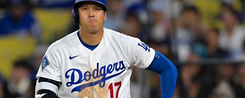 Dodgers’ Dave Roberts Addresses Shohei Ohtani’s Wrist Issue
