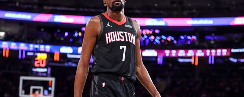 Kevin Durant Shuts Down Heckling Spurs Fan With Unexpected Gesture