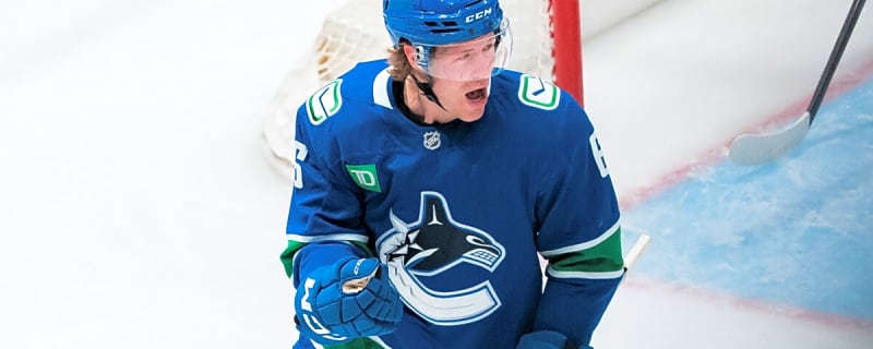 Canucks Beat Blackhawks in Shootout, 3-2