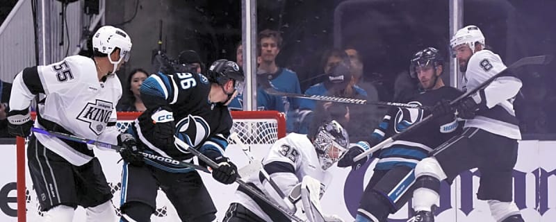 Kuemper’s Brilliant Performance Allows Kings to Survive Against Sharks  