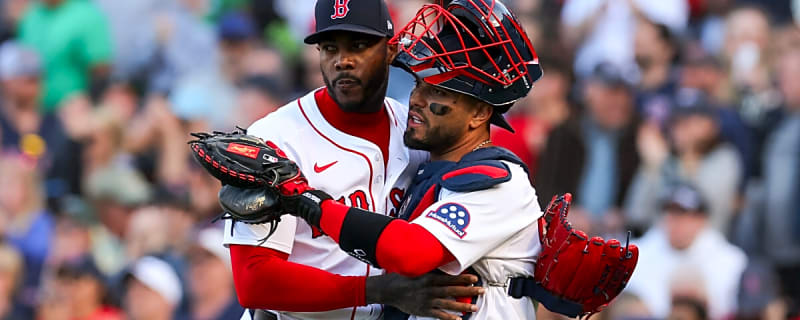 Red Sox Catcher Develops Relationship with Franchise Legend
