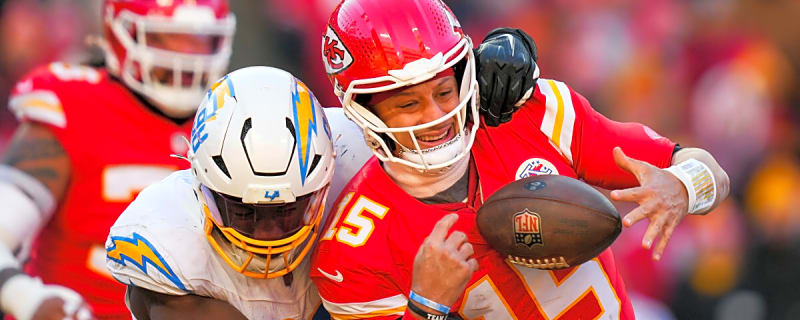 Commanders' marquee free agent signing EDGE Odafe Oweh will fill glaring void in polarizing way