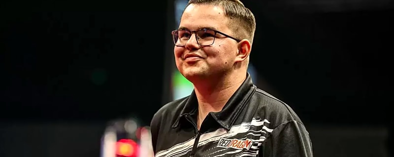 Gian Van Veen leads the way for treble 19 hitting amongst PDC Stars