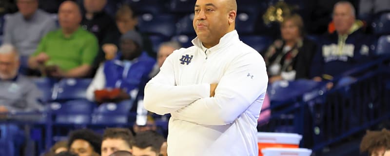 Notre Dame Basketball Coach Suffers Injury In 44-Point Loss