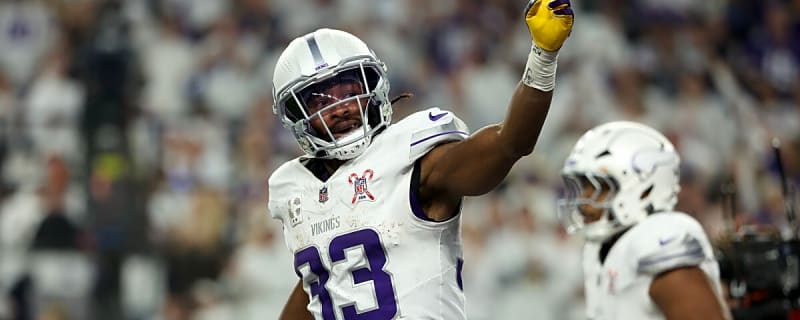 Grade The Contact: Aaron Jones' pay cut details emerge and they are bigger than expected