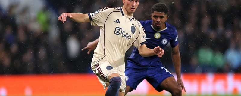 Arsenal is reportedly watching talented Ajax winger