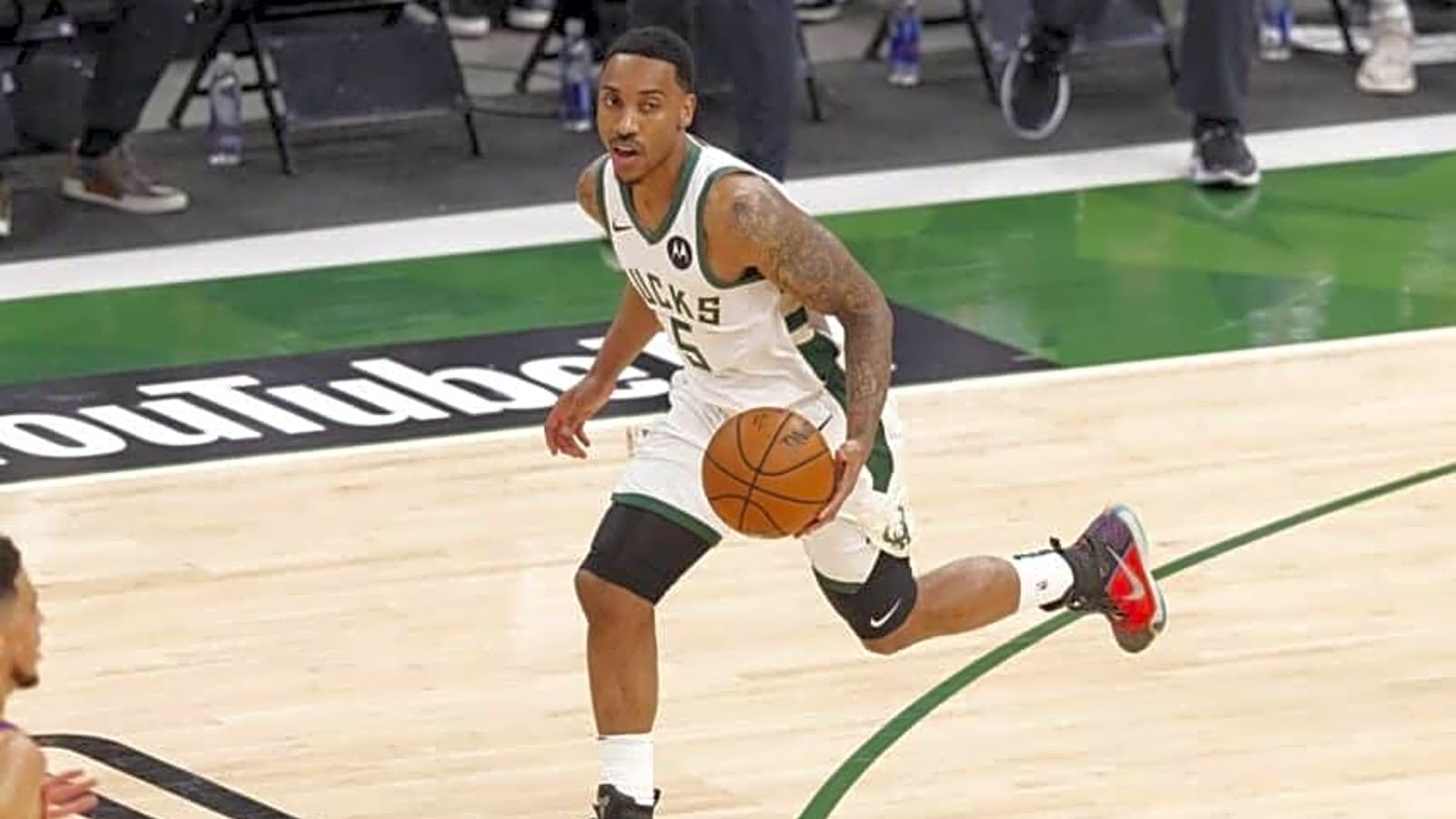 Former Bucks champion sends straightforward advice to Cam Thomas following waiver