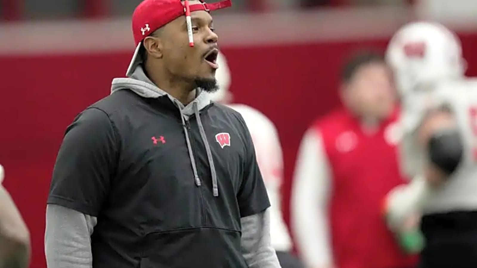 Wisconsin Football Kicks Off Recruitment of Impressive 2027 Four-Star Wide Receiver