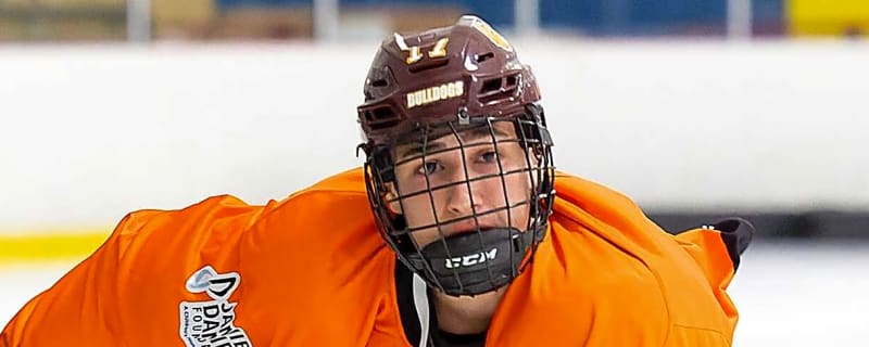 Youngster spurns Blackhawks, opts for free agency