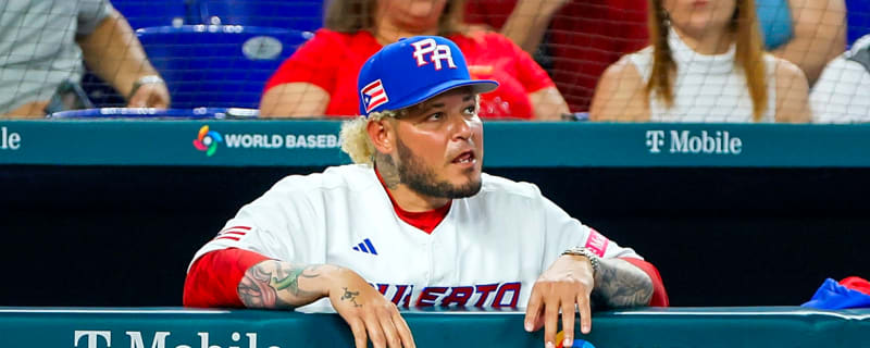 Cardinals open door for Yadier Molina's return