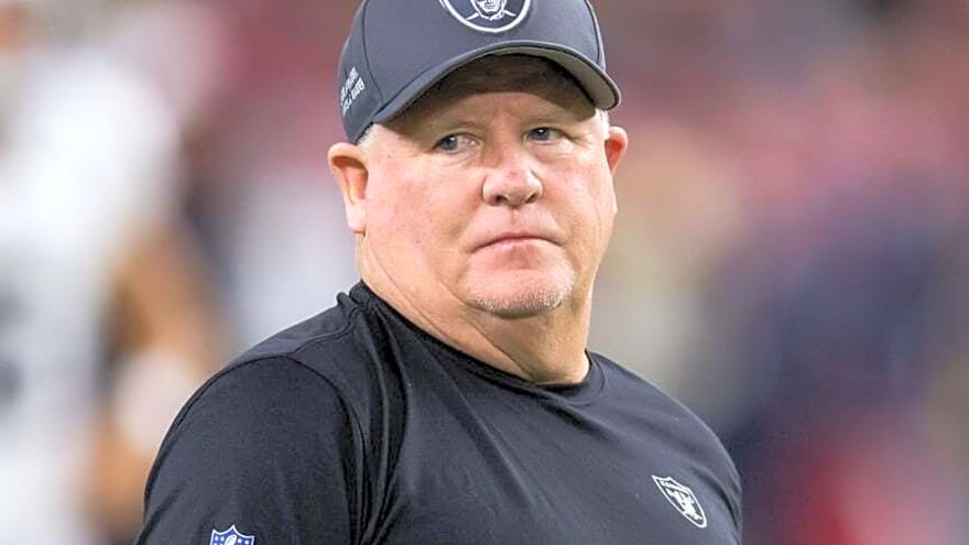 Raiders fire offensive coordinator Chip Kelly