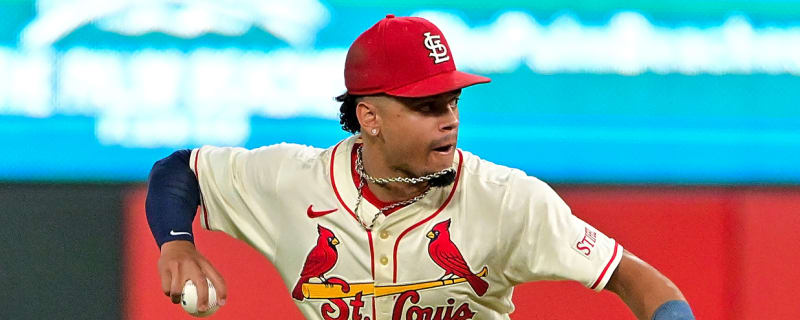 Cardinals shortstop to undergo knee surgery, expected to be ready for spring training