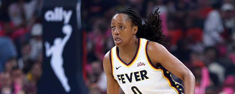Mitchell explodes for 35 points in decisive Fever win over Sky