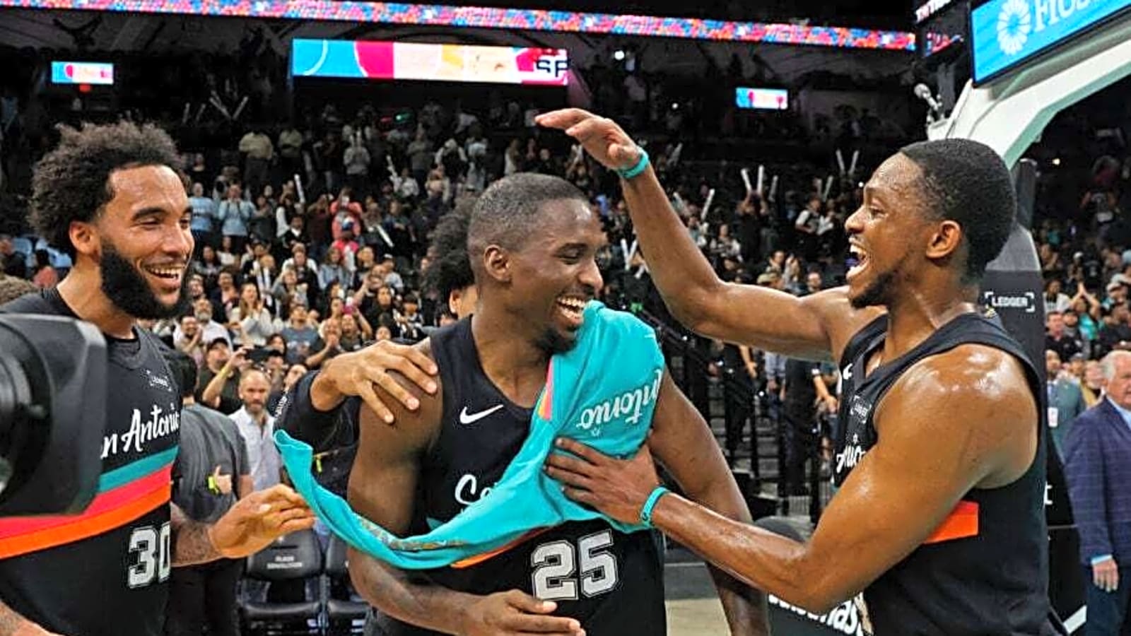 Forget De’Aaron Fox, San Antonio Spurs can thank G-League star for big win vs Atlanta Hawks