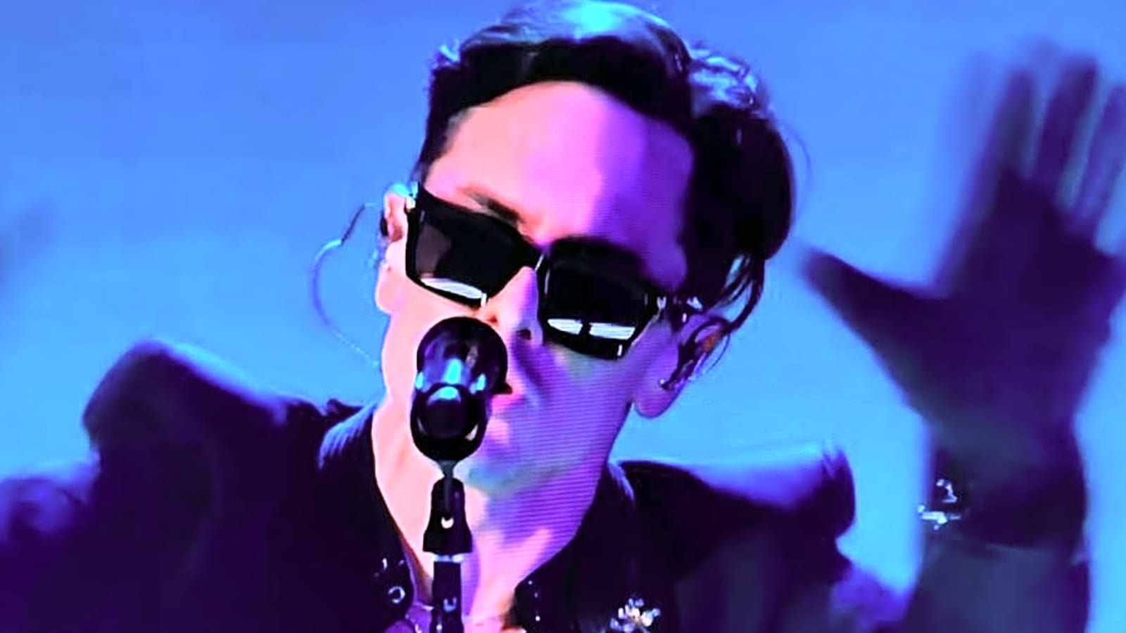 Tom Sandoval Booed by Simon Cowell After Pitchy &#39;Blinding Lights&#39; Cover on &#39;AGT&#39;