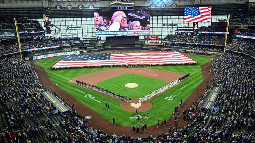 Brewers sign 2024 MiLB Gold Glove award winning outfielder