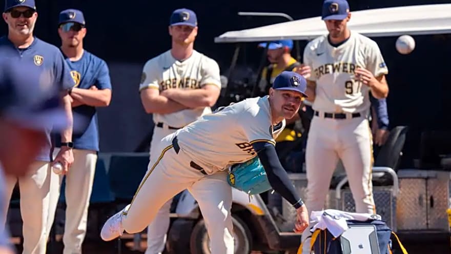 Former Brewers 2022 trade addition among first injured in spring training