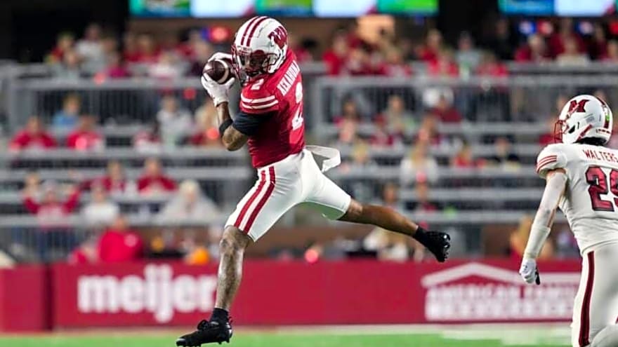 Talented Badgers’ WR Trech Kekahuna set to enter the transfer portal following 4-8 season