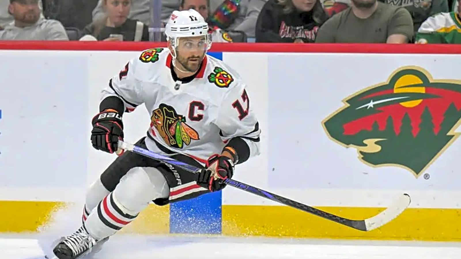 Chicago Blackhawks captain calls out NHL for having games during the trade deadline