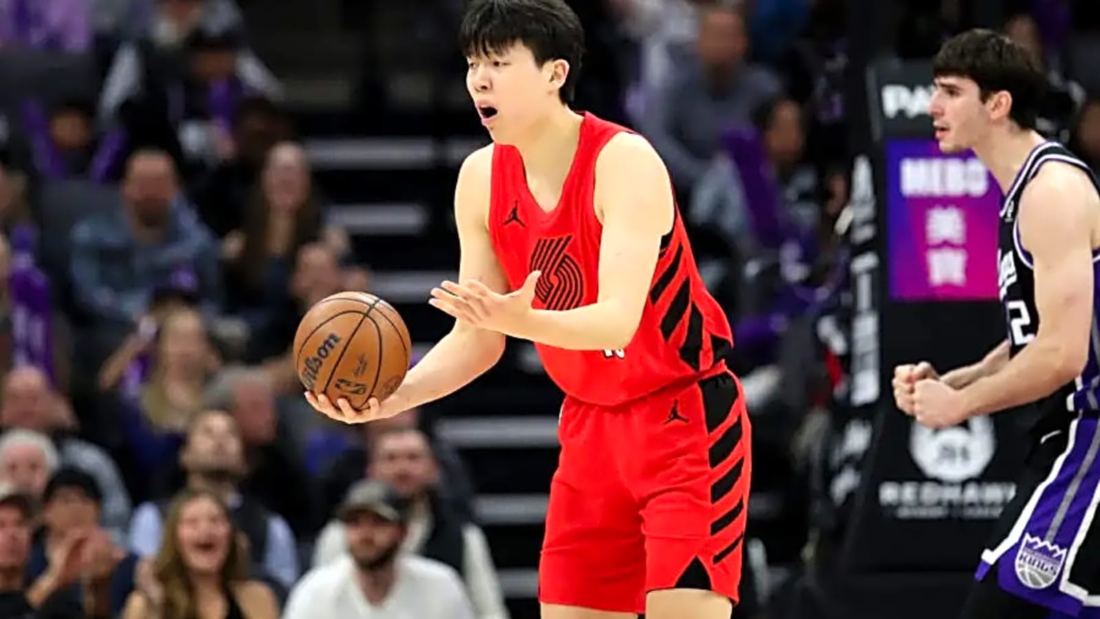 'I Can’t Wait to Kiss Him' – Portland Trail Blazers’ Yang Hansen Catches His Translator Off Guard With Amusing Nikola Jokic Answer
