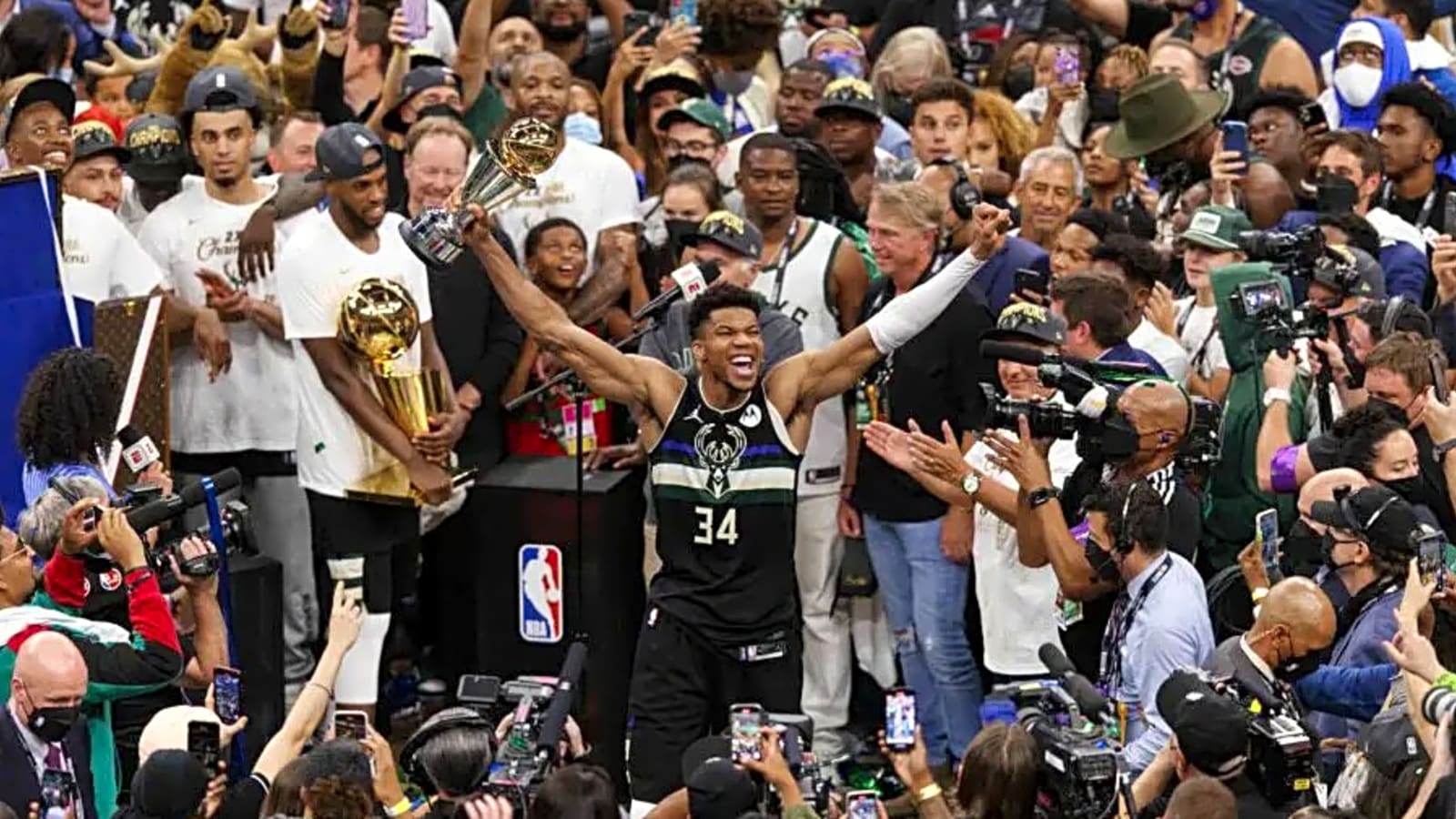 Milwaukee Bucks: Left Off New List, Giannis Antetokounmpo May Well End Career as Unrecognized Best 6-11 Player Ever