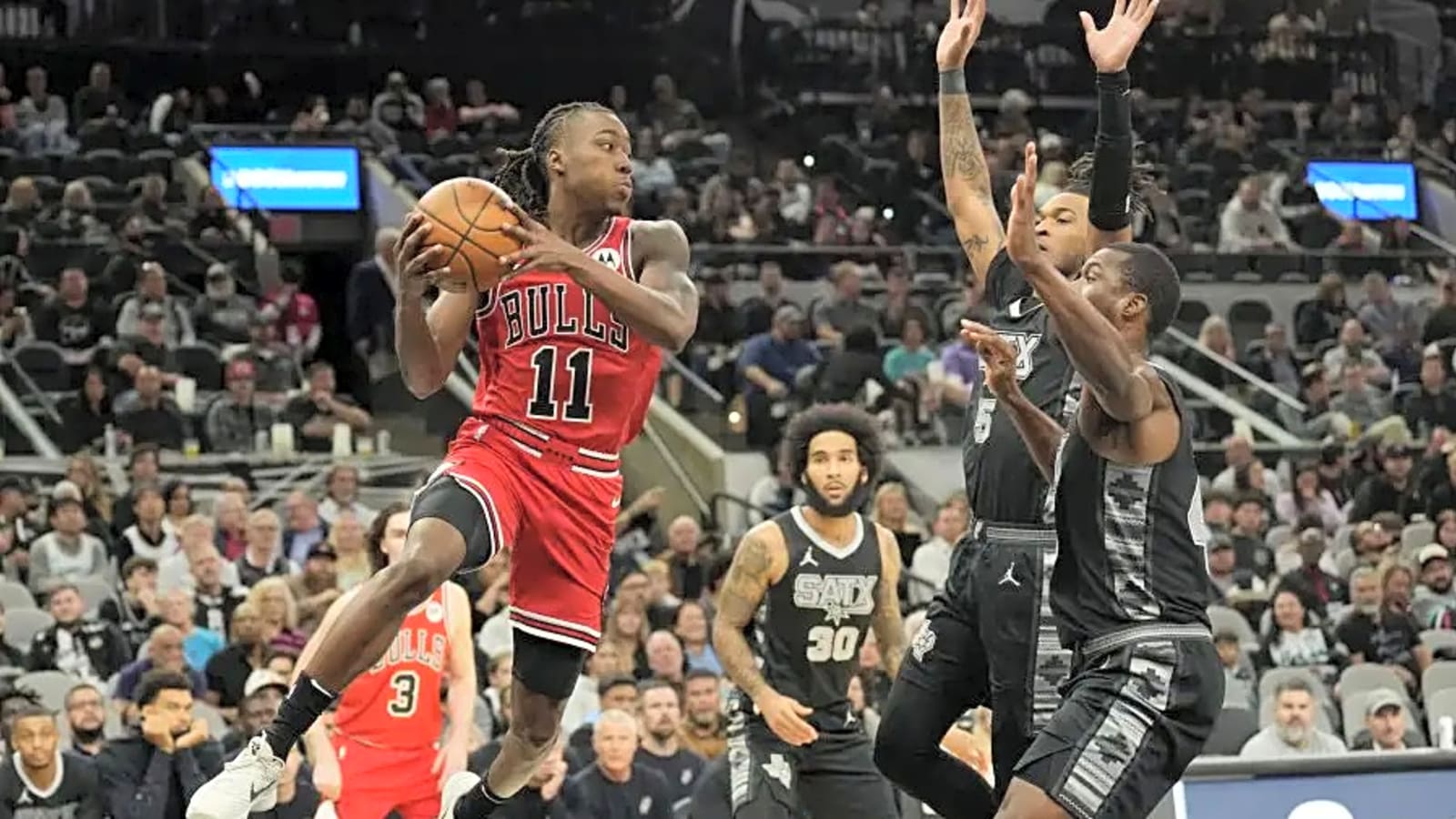 Chicago Bulls insider expects star guard to remain with team
